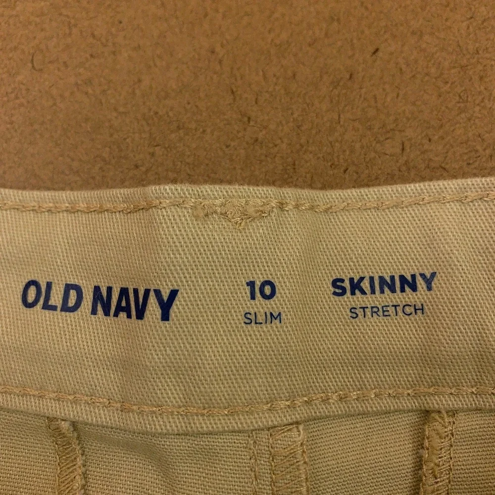 Old Navy Girls Size 10 Slim Khaki Stretch Skinny School Uniform Pants NWT *Flaw